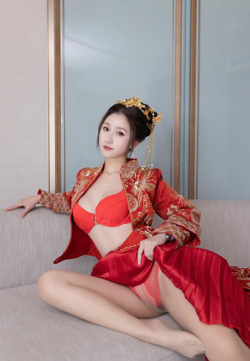 [XiuRen秀人网] 2025.01.24 No.9811 杏子Yada [84+1P]