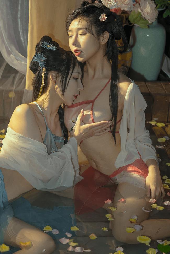 Genji云溪溪 – NO.24 奶桃 水池 [42P1V-1.38GB]