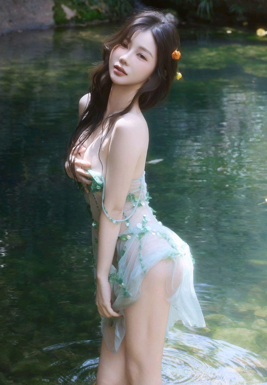 [XiuRen秀人网] 2025.09.11 No.10756 尹甜甜 [60+1P]