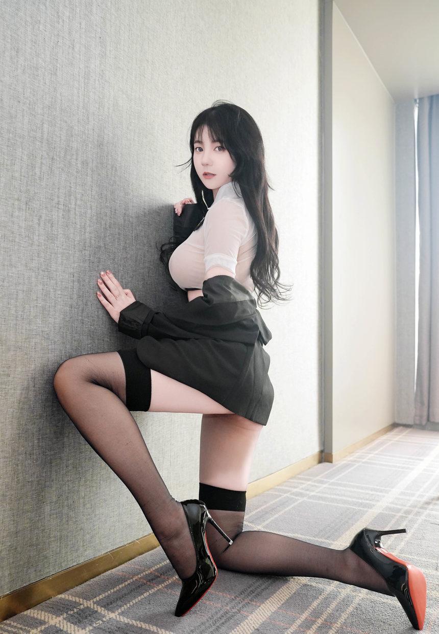 [FEILIN嗲囡囡] 2025.01.08 VOL.498 软情 [65+1P]