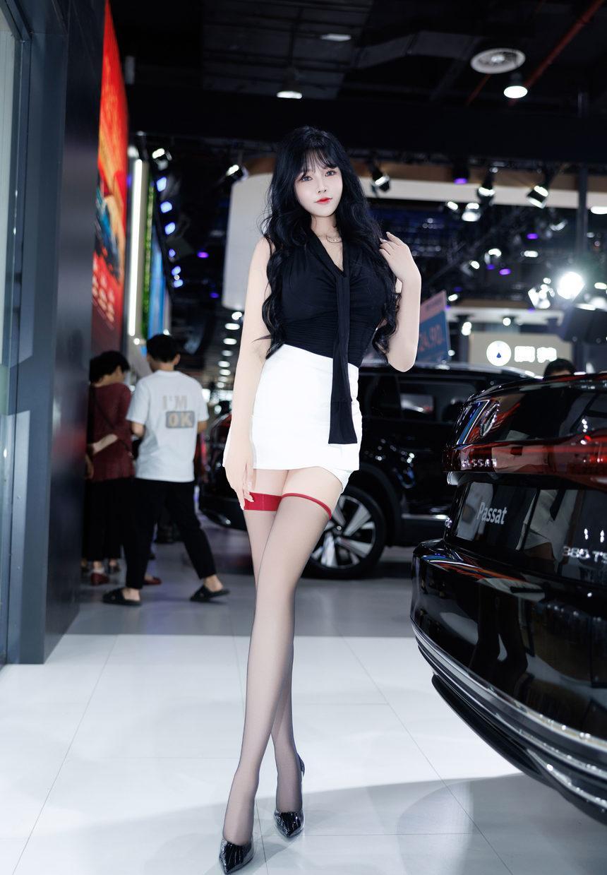 [XiuRen秀人网] 2024.12.10 No.9575 娜比 [80+1P]