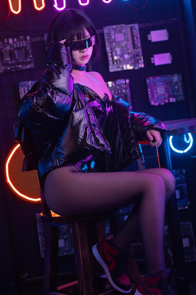 疯猫ss – NO.140 赛博少女[40P-812MB]