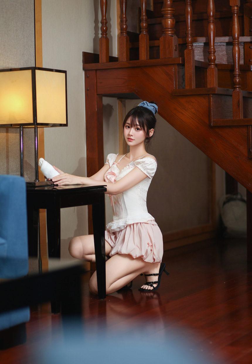 [XiuRen秀人网] 2025.09.05 No.10730 炎恬kitty [69+1P]