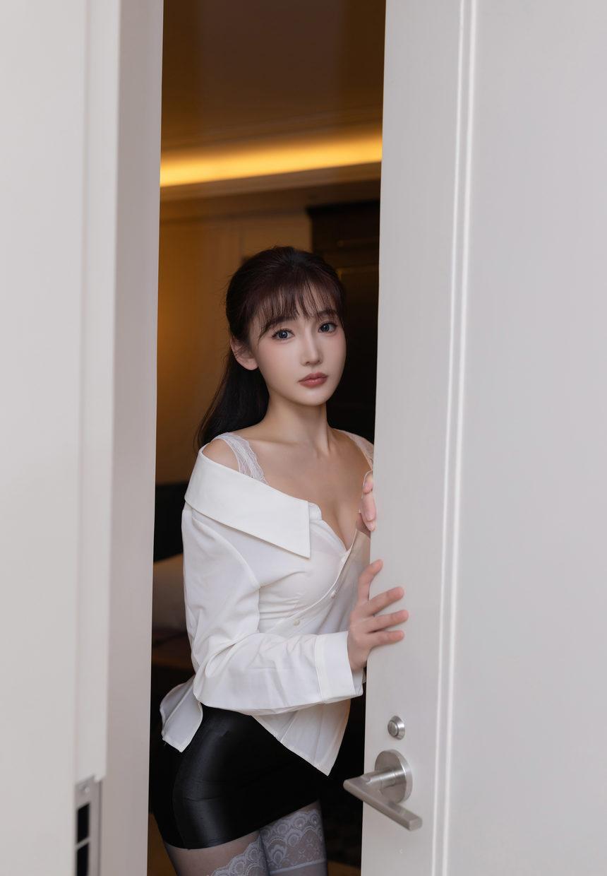 [XiuRen秀人网] 2025.04.17 No.10166 陆萱萱 [80+1P]