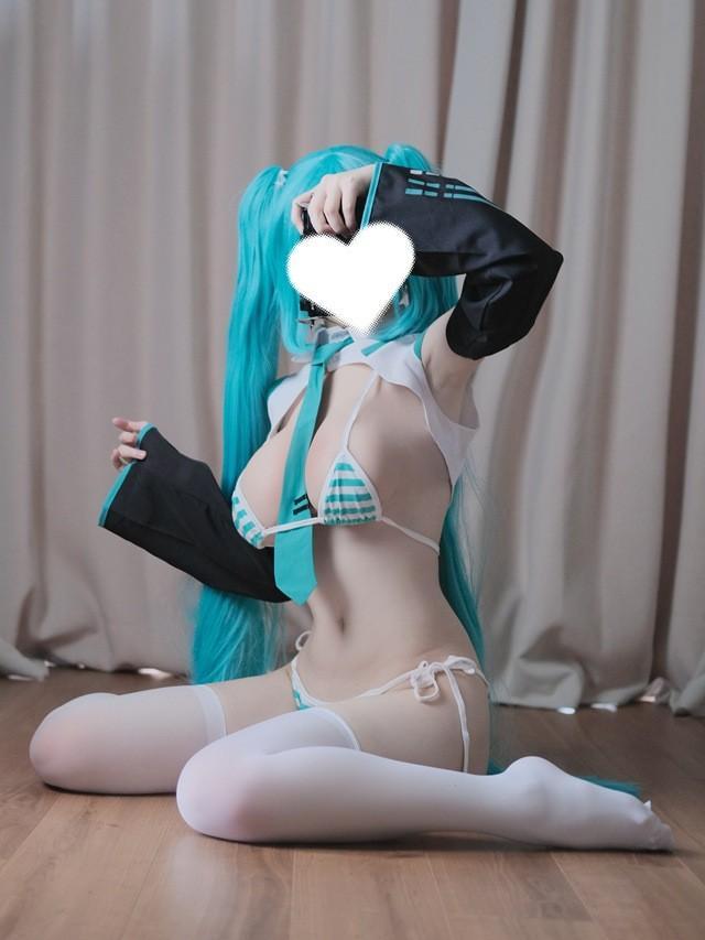 幼爱youmeko – NO.30 初音未来 (VOCALOID)[17P-89MB]