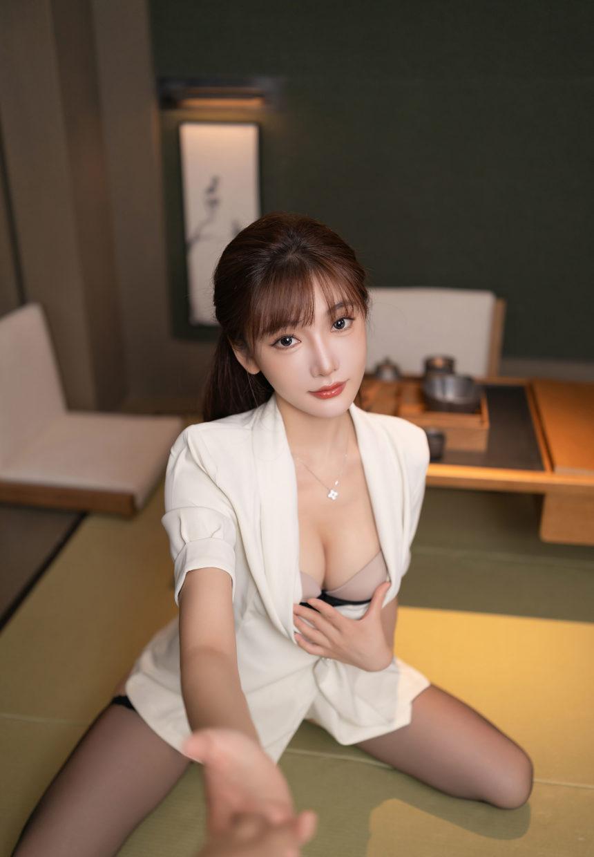 [XiuRen秀人网] 2025.08.14 No.10650 陆萱萱 [70+1P]