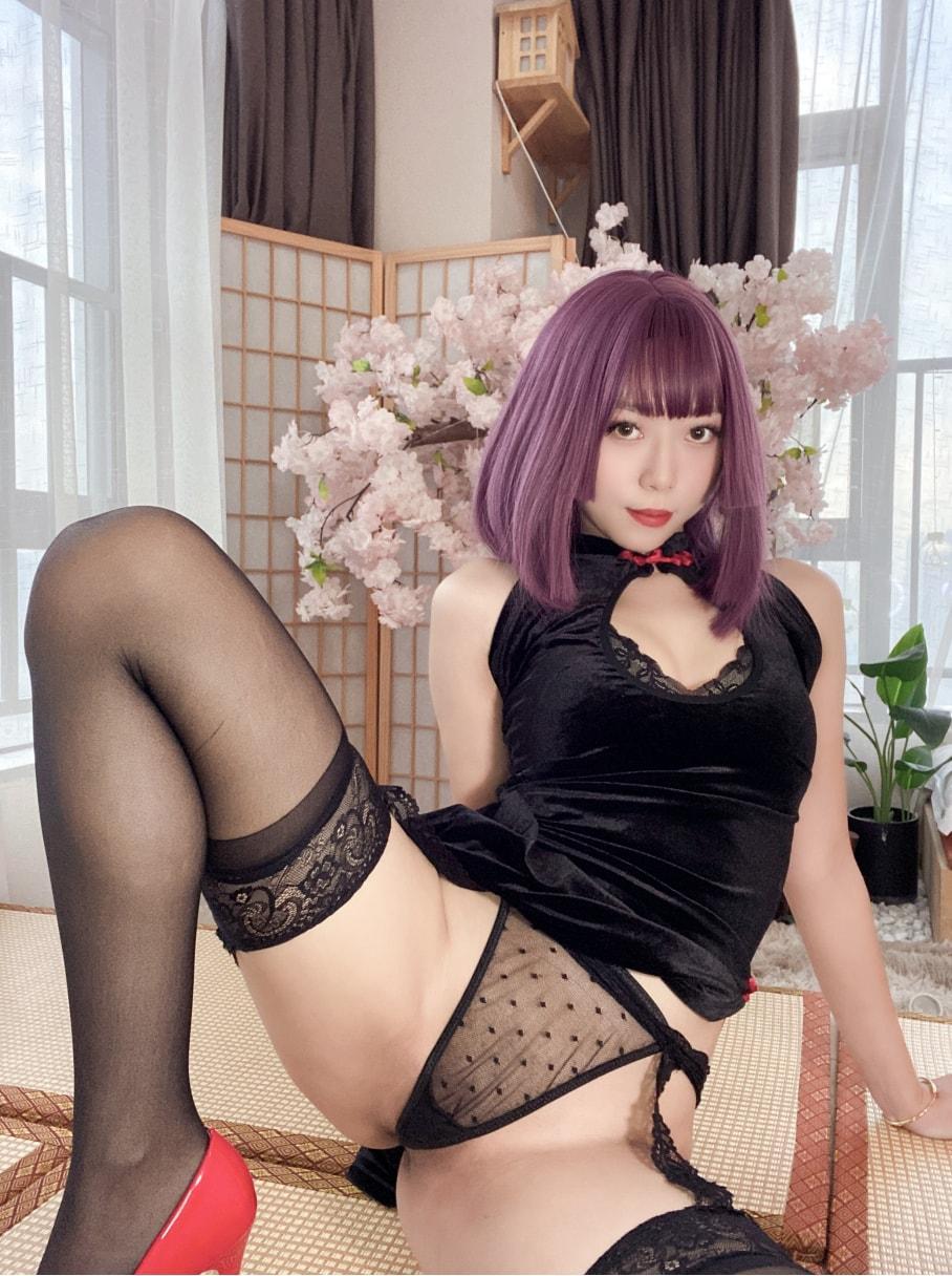 Money冷冷 – 高叉旗袍蕾丝裙-最佳coser