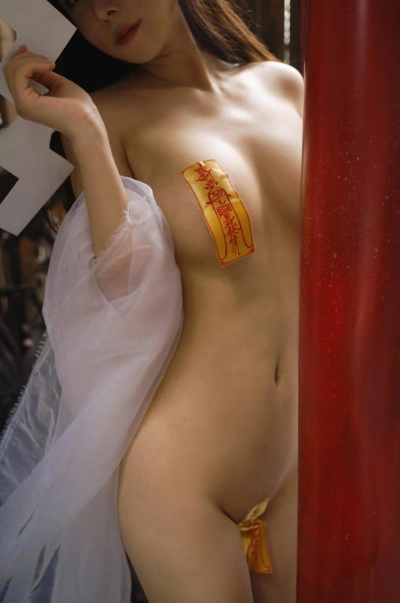亚马逊鲶鱼 – 神社符纸巫女-作品推荐